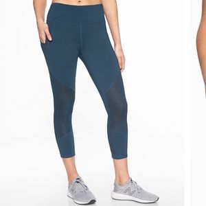 Athleta Mesh Contender Capri
